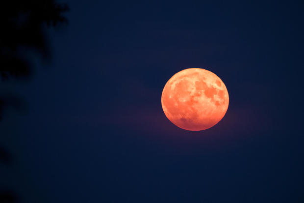 FRANCE-ASTRONOMY-MOON 